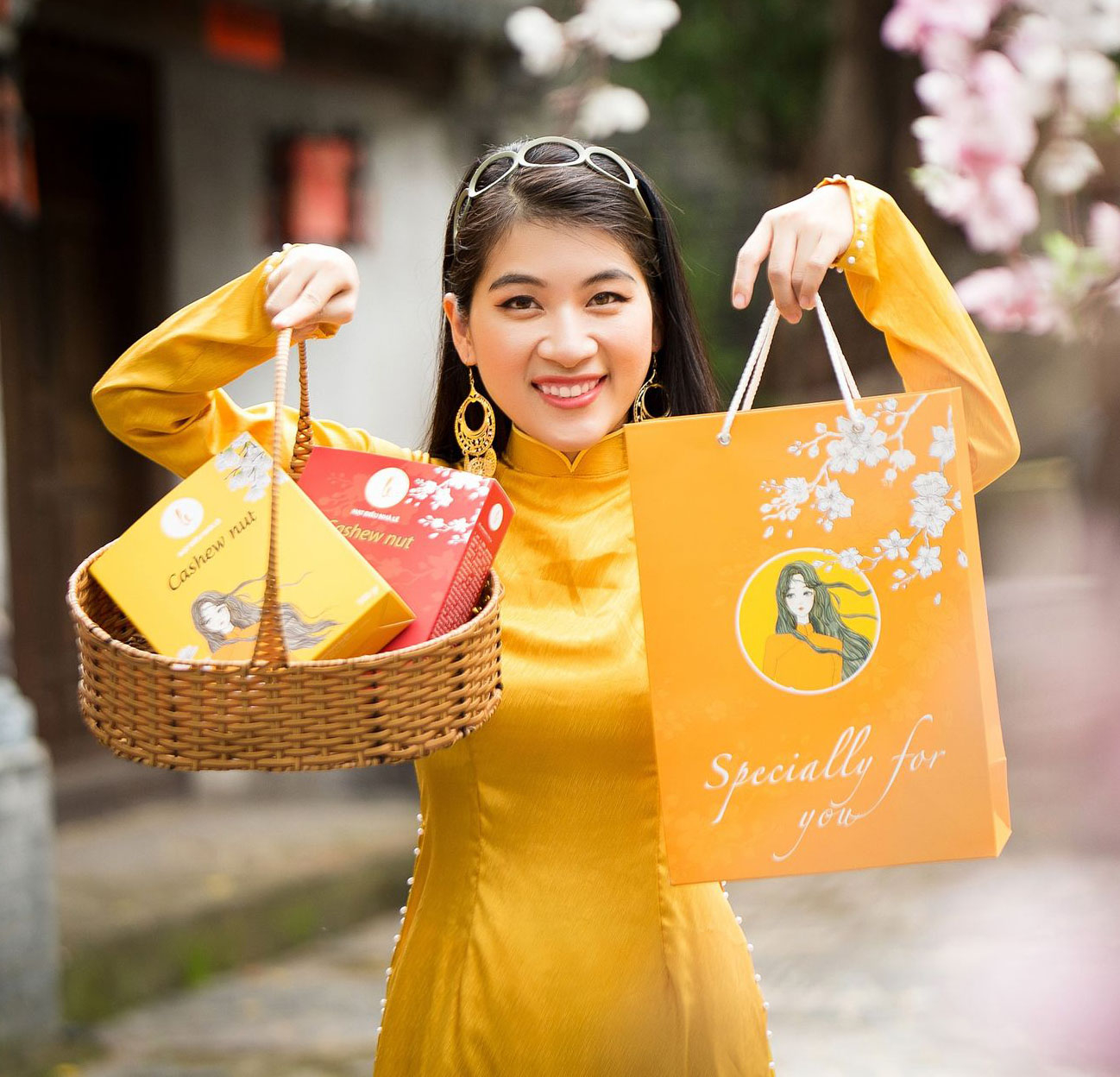 Set 1kg hạt điều rang muối đựng trong giỏ quà giấy cao cấp - Bán chạy nhất tại Singapore